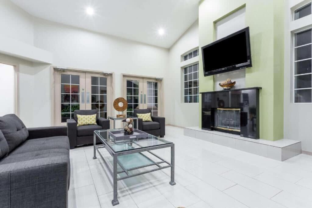 Chandler 1 Bedroom Apt מראה חיצוני תמונה